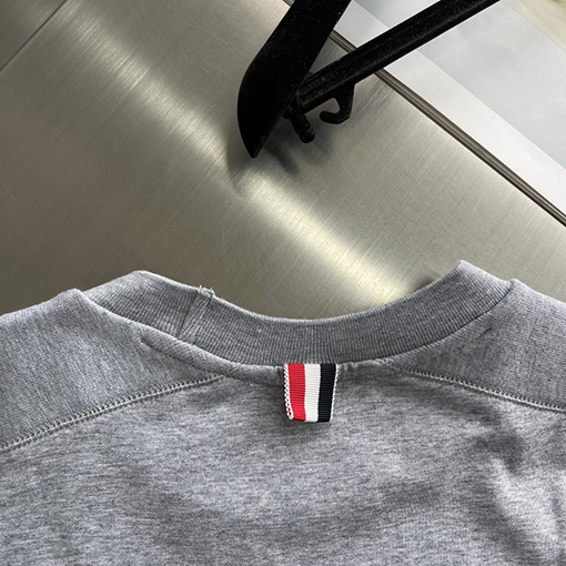 トムブラウン リブ編み4本ストライプ半袖Tシャツ