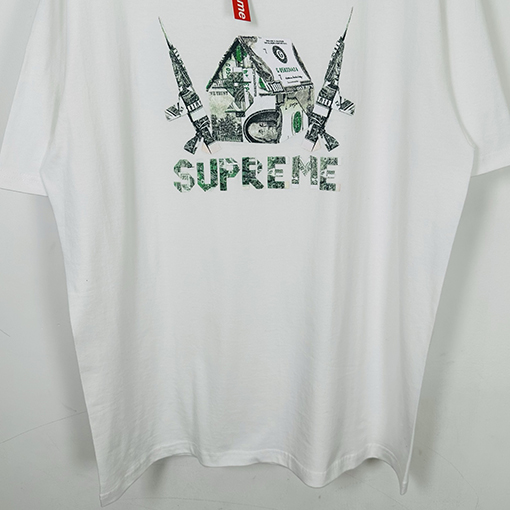 シュプリームスーパーコピー SUPREME 折り紙風米ドルパロディ クルーネック半袖Tシャツ