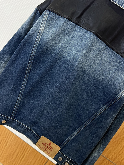 プラダ ダブルポケットのレザーパッチワークデニムジャケット