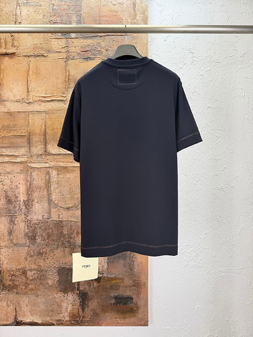 フェンディ レザーロゴ入り半袖Tシャツ