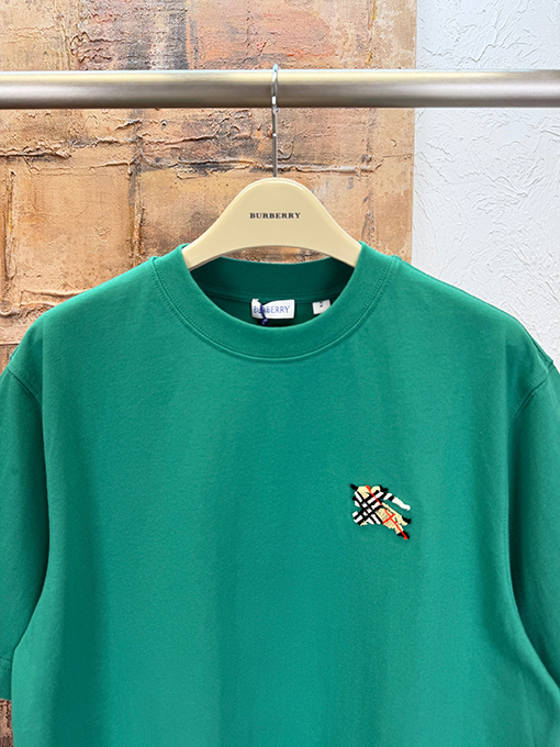 バーバリーコピー 歯ブラシの刺繍ロゴ入り半袖Tシャツ