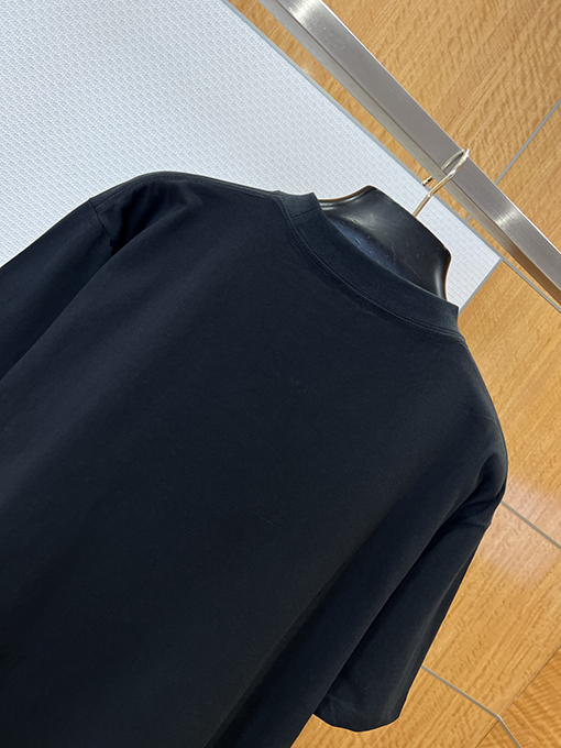 バレンシアガ BALENCIAGA ダークカラーのダメージプリント半袖Tシャツ