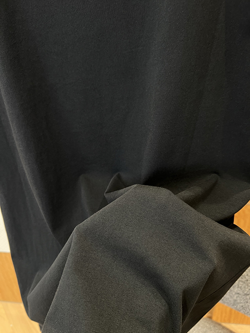 バレンシアガ BALENCIAGA ダークカラーのダメージプリント半袖Tシャツ