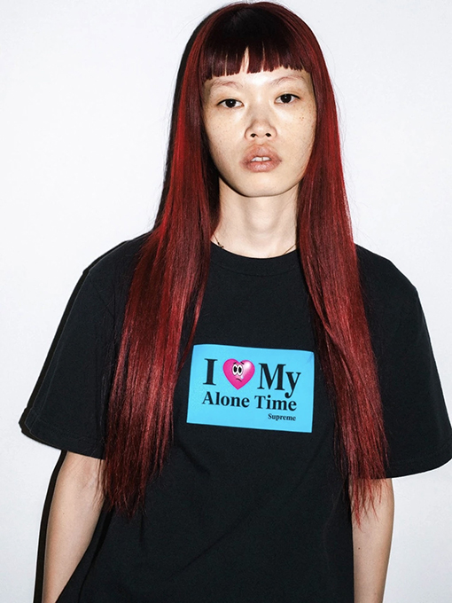 シュプリーム スーパーコピーSUPREME ピンクのハート文字プリント半袖Tシャツ