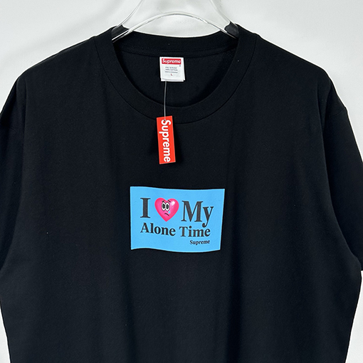 シュプリーム スーパーコピーSUPREME ピンクのハート文字プリント半袖Tシャツ