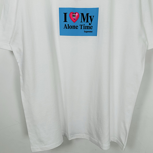 シュプリーム スーパーコピーSUPREME ピンクのハート文字プリント半袖Tシャツ
