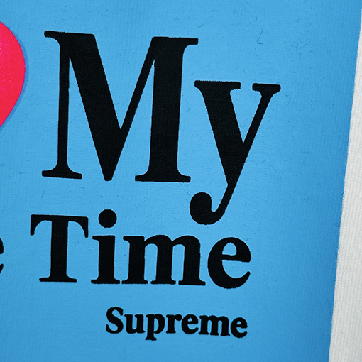 シュプリーム スーパーコピーSUPREME ピンクのハート文字プリント半袖Tシャツ