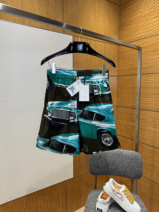 バーバリーコピー 車柄のカジュアルな半袖シャツとショートパンツのセット