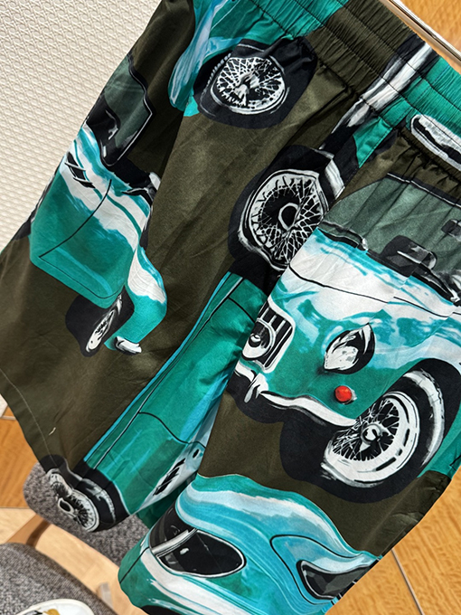 バーバリーコピー 車柄のカジュアルな半袖シャツとショートパンツのセット