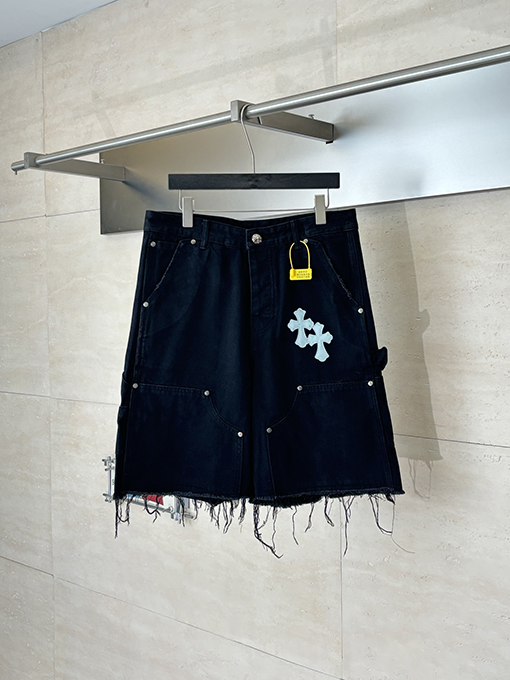 クロムハーツ 新作のクロス柄レザー刺繍入りカーゴデニムショーツ