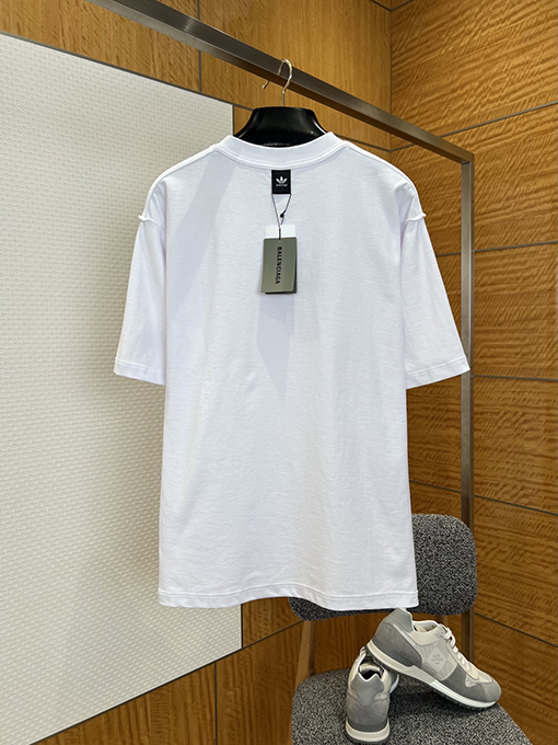 バレンシアガ Balenciaga 刺繍ロゴ入りリバーシブル半袖Tシャツ