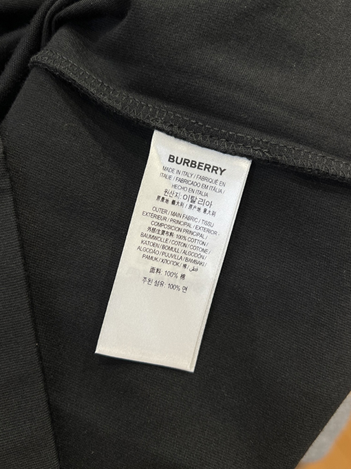 バーバリーコピー BURBERRY クラシックな刺繍ロゴ入りコットン半袖Tシャツ