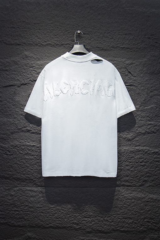 バレンシアガスーパーコピー BALENCIAGA ダメージとダメージをしたプリントの半袖Tシャ