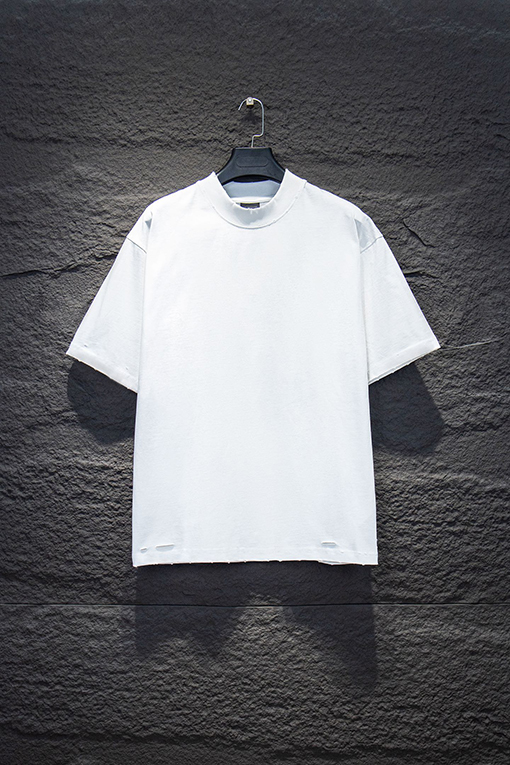 バレンシアガスーパーコピー BALENCIAGA ダメージとダメージをしたプリントの半袖Tシャ