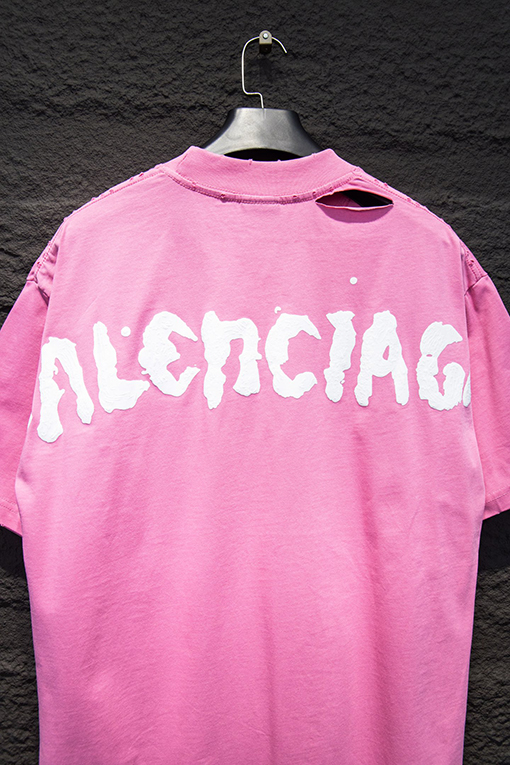 バレンシアガスーパーコピー BALENCIAGA ダメージとダメージをしたプリントの半袖Tシャ