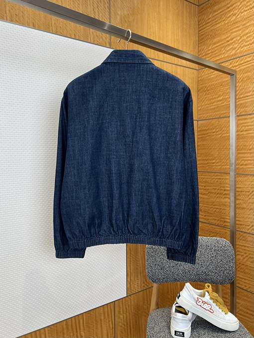 プラダコピー クラシックなロゴ入りデニムラペルジップアップジャケット