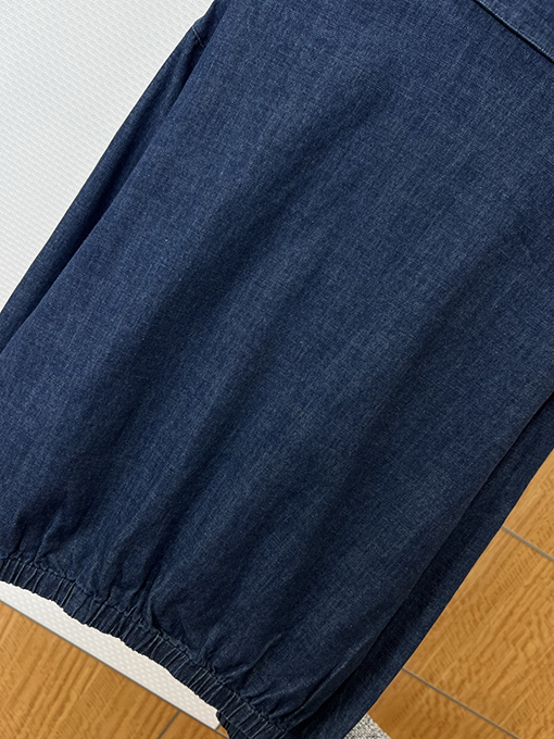 プラダコピー クラシックなロゴ入りデニムラペルジップアップジャケット