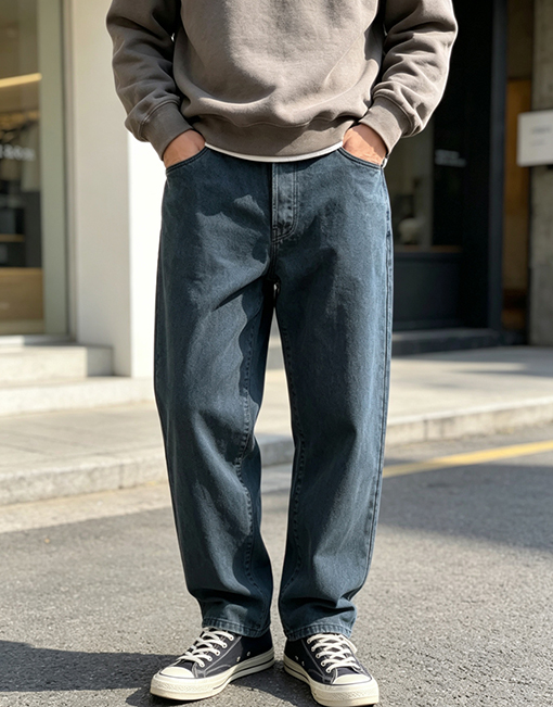 プラダ ダメージをしたストレートレッグジーンズ