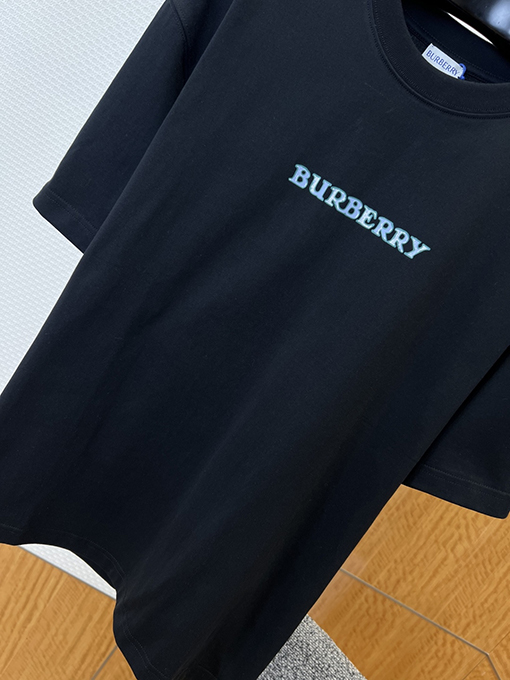 バーバリースーパーコピー BURBERRY カジュアルでクラシックなレタープリントの半袖Tシャツ