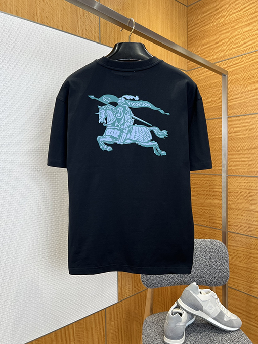 バーバリースーパーコピー BURBERRY カジュアルでクラシックなレタープリントの半袖Tシャツ