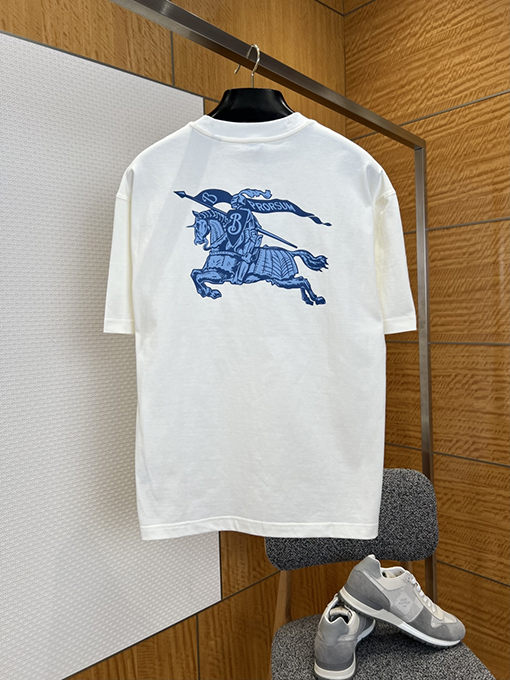 バーバリースーパーコピー BURBERRY カジュアルでクラシックなレタープリントの半袖Tシャツ