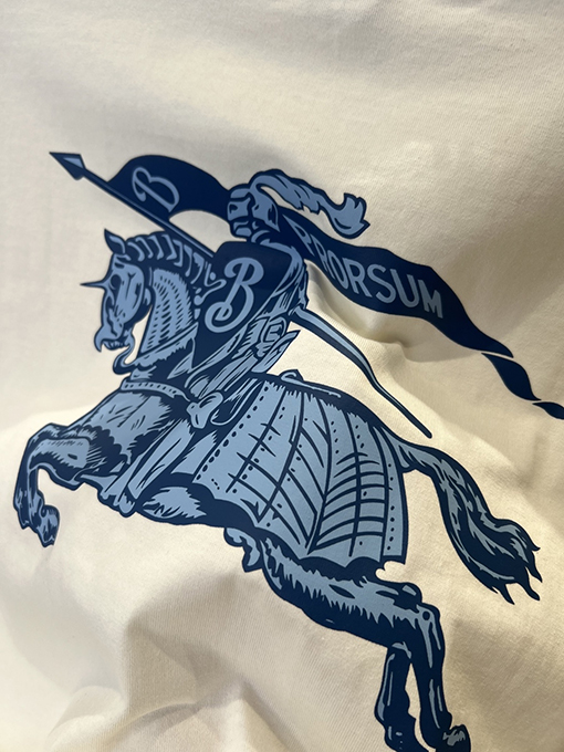バーバリースーパーコピー BURBERRY カジュアルでクラシックなレタープリントの半袖Tシャツ