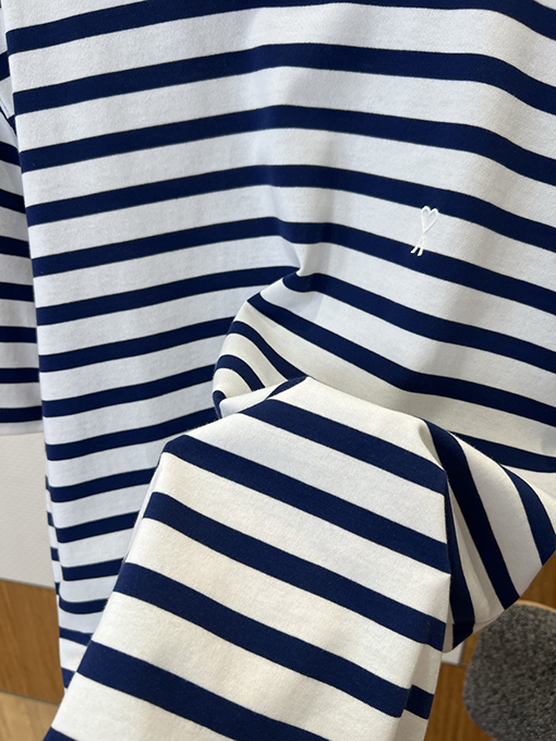 アミコピー クラシックのハート刺繍入りストライプ柄半袖Tシャツ