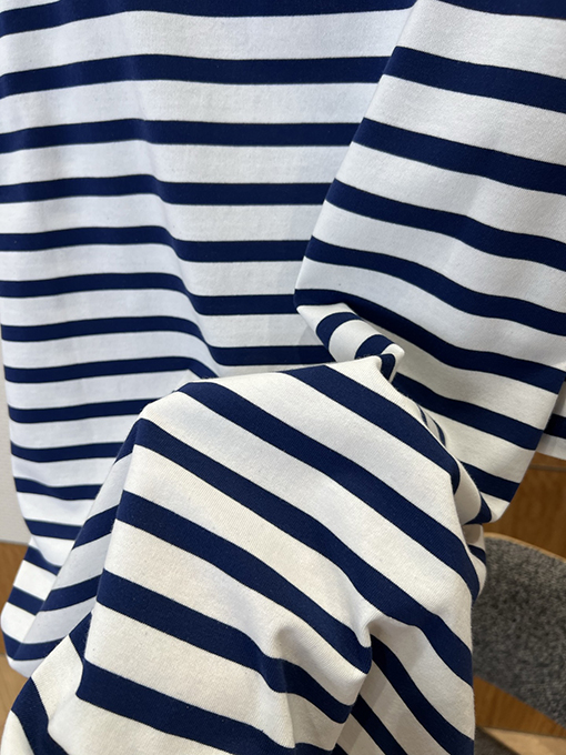 アミコピー クラシックのハート刺繍入りストライプ柄半袖Tシャツ