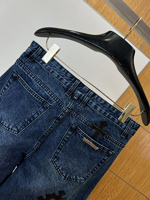 クロムハーツ クロス柄のカジュアルデニムショートパンツ