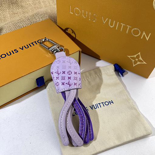 ルイヴィトンスーパーコピー Monogram 紫色のキーホルダー