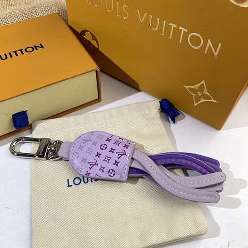 ルイヴィトンスーパーコピー Monogram 紫色のキーホルダー