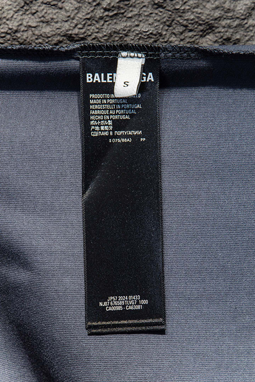 バレンシアガ BALENCIAGA クラシックなダメージと破れをした限定半袖Tシャツ
