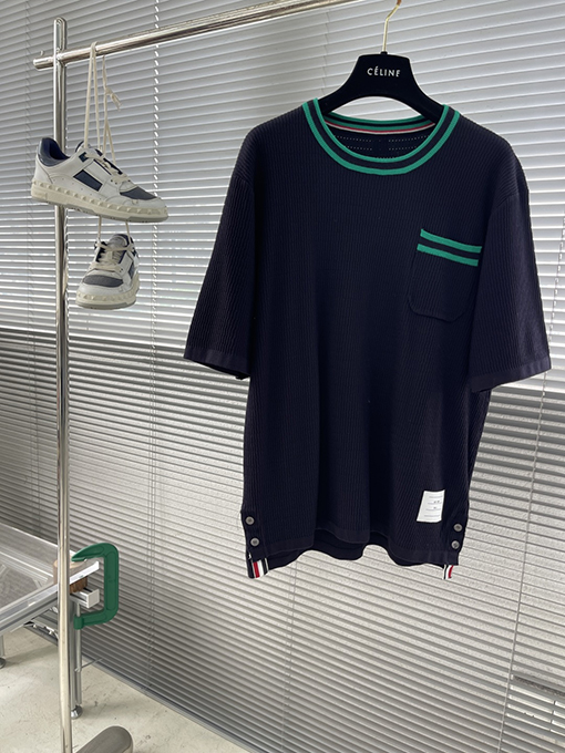 トムブラウンスーパーコピー メッシュジャカードストライプの襟付き半袖Tシャツ