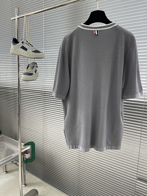 トムブラウンスーパーコピー メッシュジャカードストライプの襟付き半袖Tシャツ