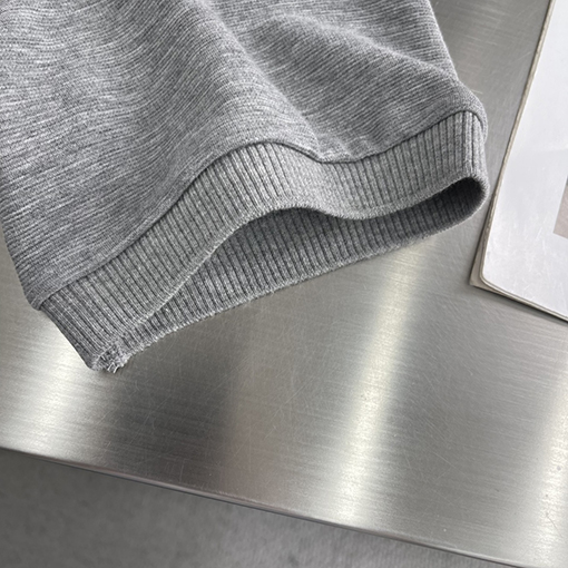 トムブラウン 細かい波状のネックラインとウェビングがの半袖Tシャツ