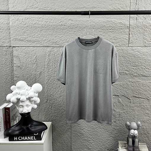 クロムハーツ クラシックなダメージヴィンテージ風の刺繍入り熱転写プリントの半袖Tシャツ