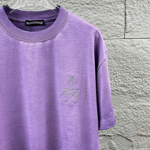 クロムハーツ クラシックなダメージヴィンテージ風の刺繍入り熱転写プリントの半袖Tシャツ