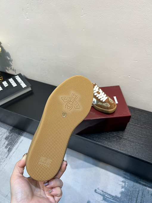 グッチ カップル向けドイツ製トレーニングスニーカー