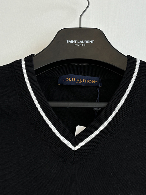 ルイヴィトン Louis Vuitton プレッピーなVネックカラーブロックのレターロゴ刺繍入りニット長袖シャツ