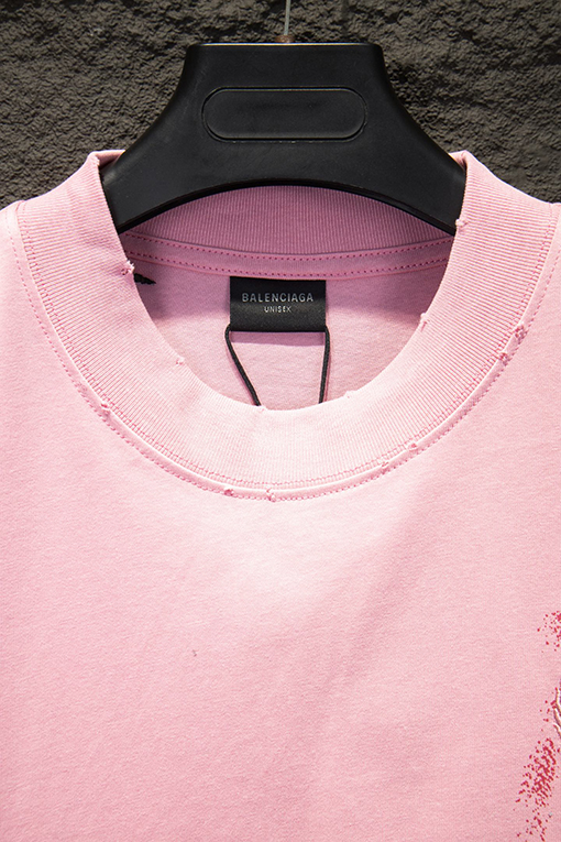 バレンシアガ BALENCIAGA ダメージのグラフィティ刺繍入り半袖Tシャツ