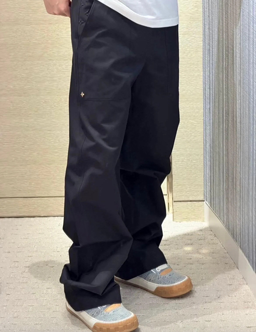 ルイヴィトン 金属装飾付きストレートレッグカジュアルパンツ