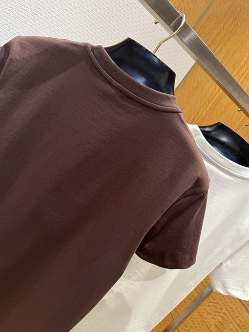 バーバリーコピー BURBERRY ニューデイジーのロゴプリント入りコットン半袖Tシャツ