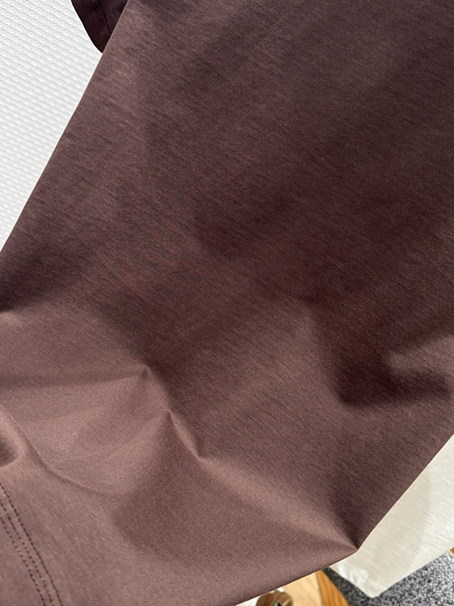 バーバリーコピー BURBERRY ニューデイジーのロゴプリント入りコットン半袖Tシャツ