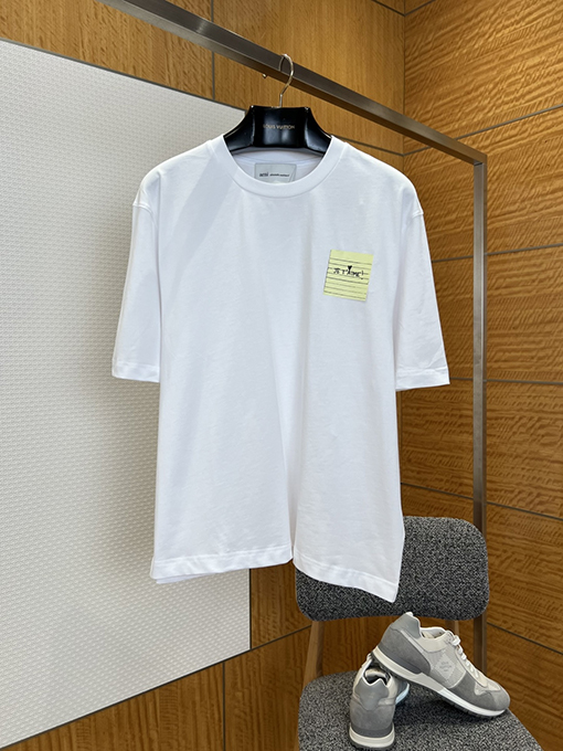 アミコピー JE T'AIME 付箋柄プリントのクルーネック半袖Tシャツ