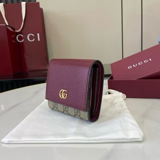 グッチ Ophidia 新シリーズの財布