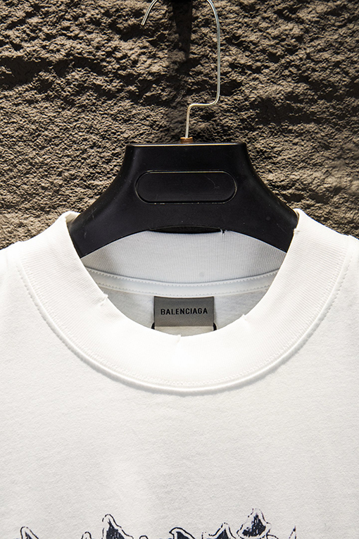 バレンシアガコピー BALENCIAGA ファッションな白インク直刷り半袖Tシャツ