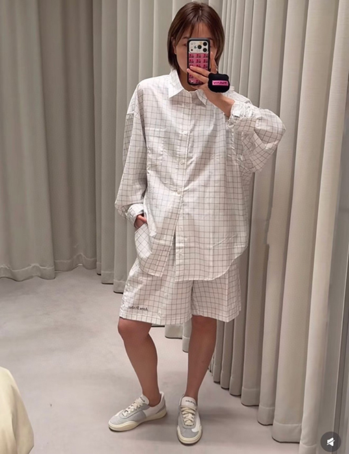 アクネストゥディオズコピー Acne Studios 白と黒のストライプ柄、チェック柄、文字入りストレートレッグカジュアルショーツ