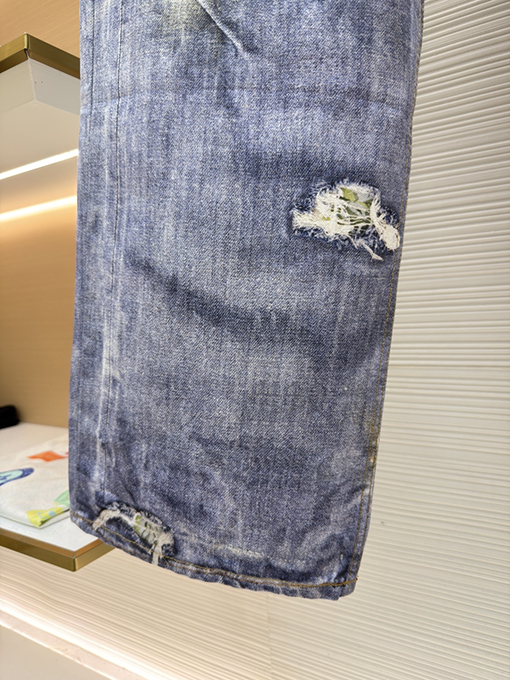 アクネストゥディオズ 夏のカプセルコレクションローズフローラルイリュージョンプリントゆったりワイドレッグジーンズ