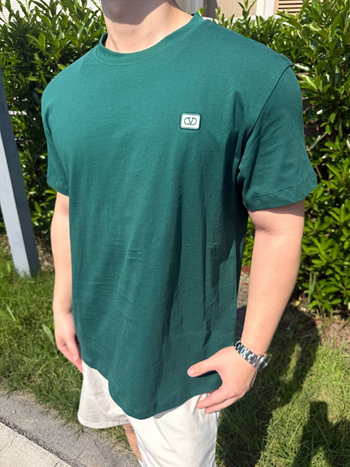 ヴァレンティノコピー 刺繍ロゴ入り半袖Tシャツ