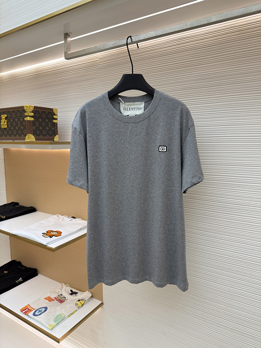 ヴァレンティノコピー 刺繍ロゴ入り半袖Tシャツ